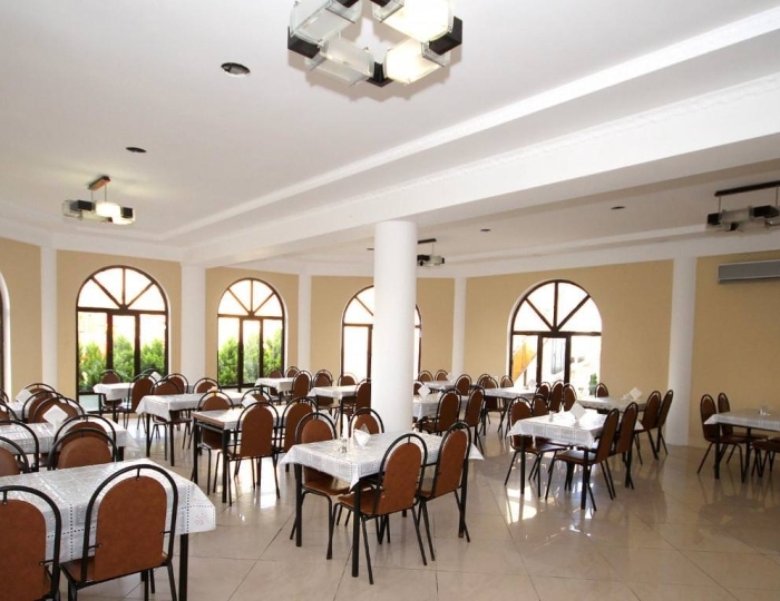 Рестораны и бары - База отдыха «Апсны» Гудаута