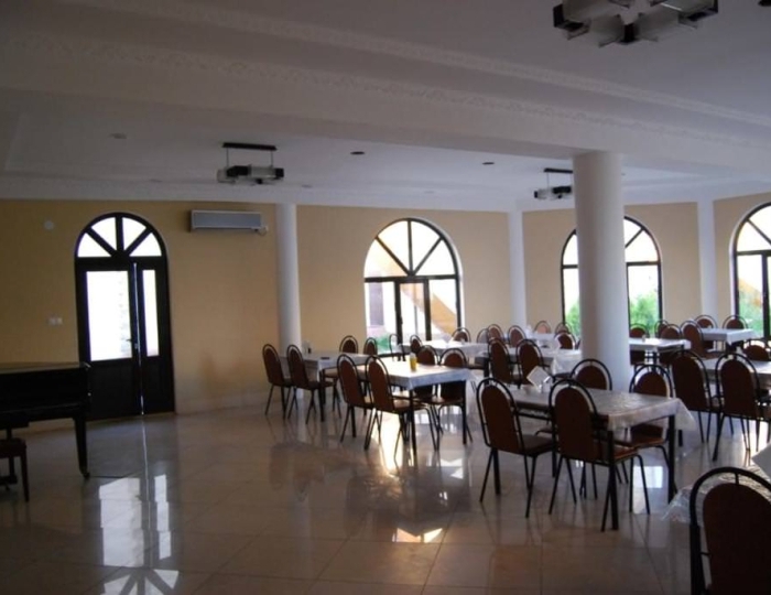 Рестораны и бары - База отдыха «Апсны» Гудаута